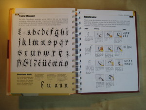 Frajtur MInuskel aus der 'Enzyklopädie Kalligraphie'